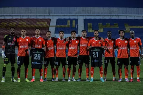 بعد العودة لتقنية الفيديو.. طرد حارس فاركو في مباراة الأهلي بالدوري